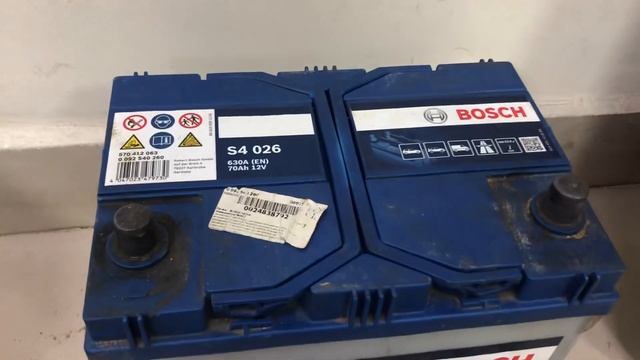 Аккумулятор автомобильный Bosch s4 026 70Ah