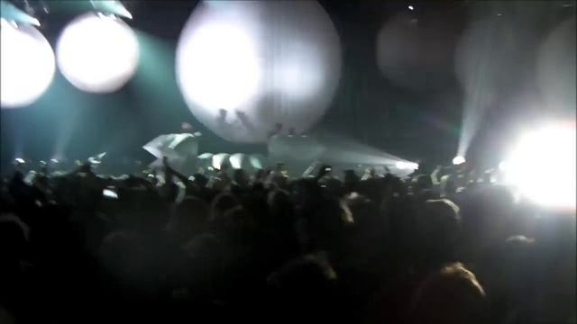 WOW!!! Tiesto LIVE @ The Joint, Las Vegas 2011 (pt 2) - Diplo, Zombie Nation, Kid Cudi, +many More