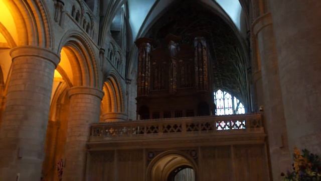 グロスター大聖堂 パイプオルガンの音色 (Sound Of Pipe Organ - Gloucester Cathedral)