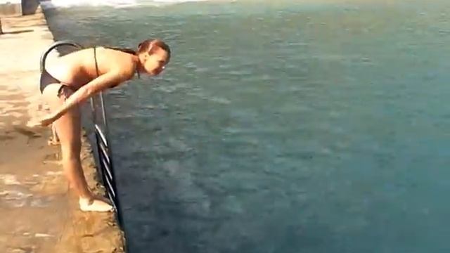 Нюка на пирсе