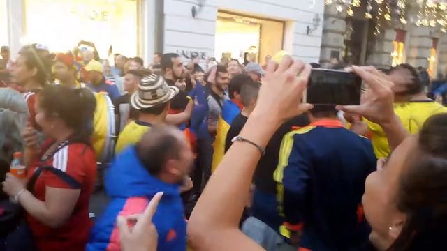 Манежная 15.06.18 Колумбийцы кумбия