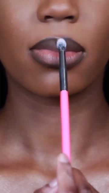 The STUNNING Maybelline Lifter Gloss!!! These Shades Are Brown Skin Girl Friendly!! 👩🏾👩🏽✅