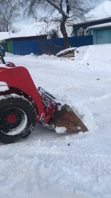 TCM SSL709 чистим снег