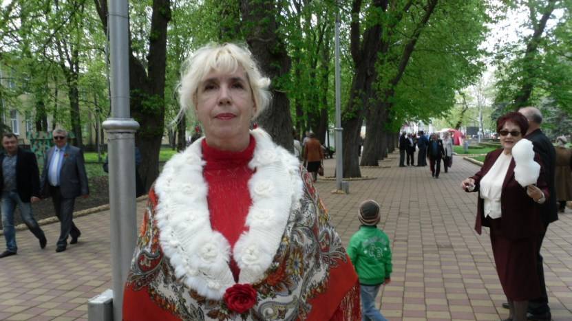 Да сбережет Господь Россию. Слова Валерия Шумилина, музыка Елены Демидовой, исполнение автора.