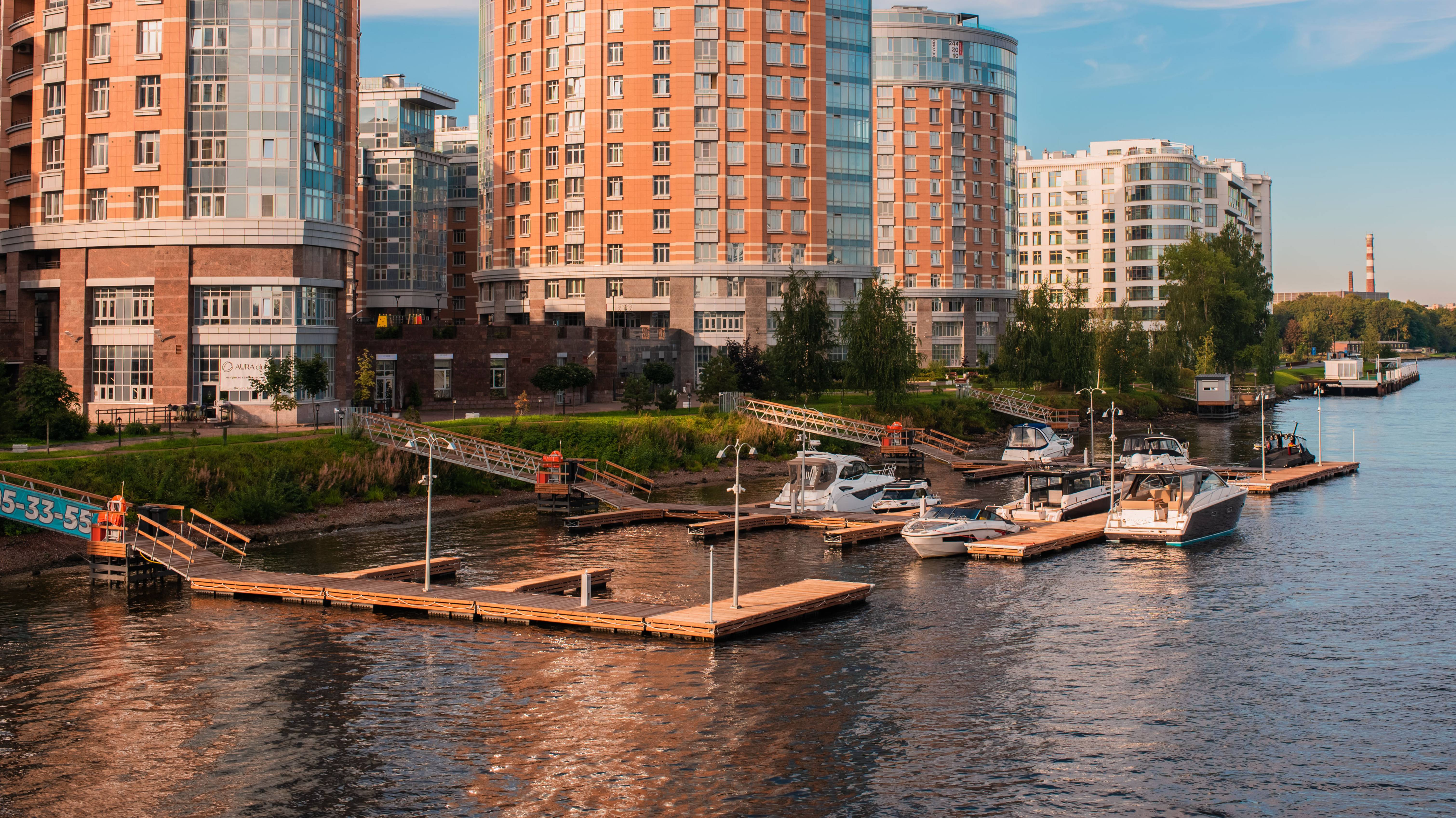 Малая Невка причал