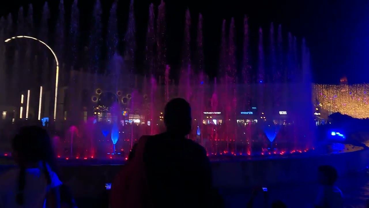 Вечернее шоу фонтанов в Белек