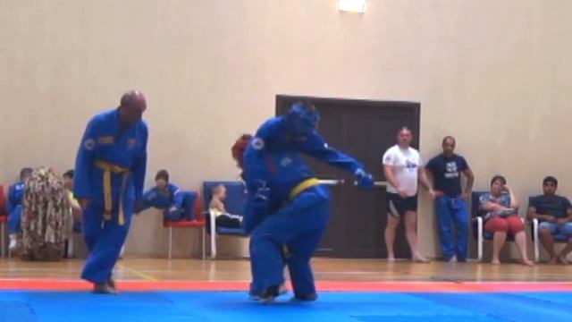 Бросок вырыванием. Виктор Петраковец на Международном Кубке Вовинам