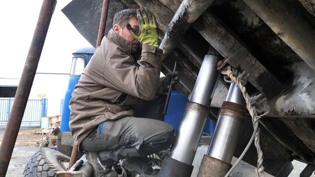 02 - TATRA 148 - RENOVACE ｜ DEMONTÁŽ KORBY A UMÝVÁNÍ ｜ 1.DÍL