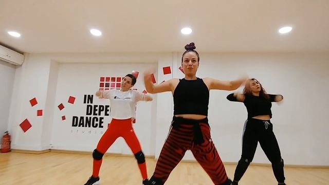 Dancehall Video Class On Commercial Music (Yummy)