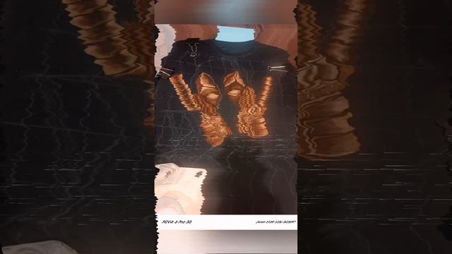 очередной рисунок на футболке, роспись одежды отбеливателем.mp4