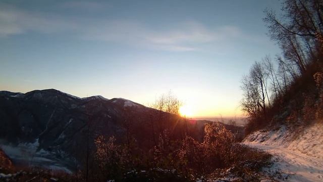 Chiaroscuri Di Un'Alba Invernale