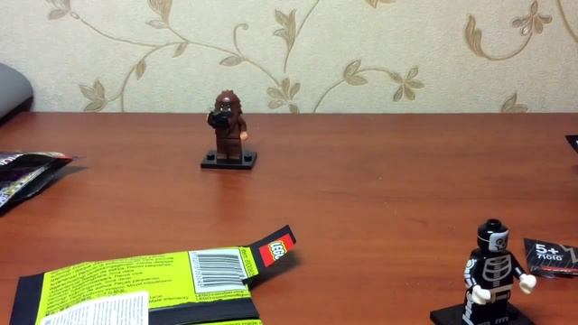 Lego Minifigures 14 Series Opening# 4 / Лего Минифигурки монстры открытие #4