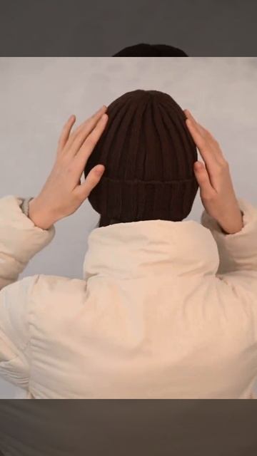 Шапка женская коричневая