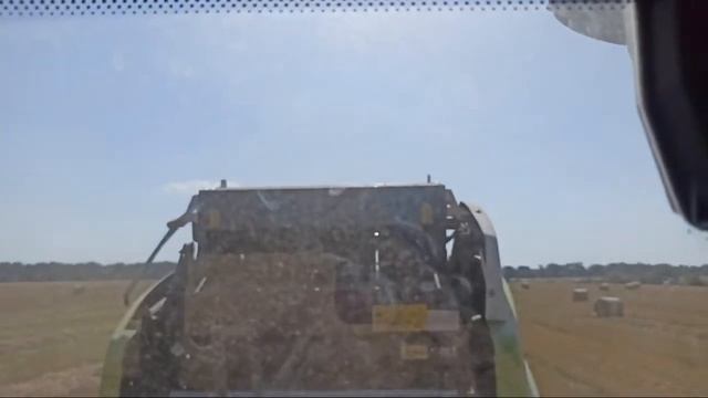 Прямий ефір. Тюковка соломи пшениці. YTO-804 з Claas Variant 365 RC