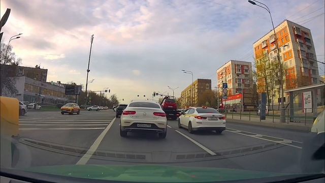 Ума нет никто не даст. в голове опилки.