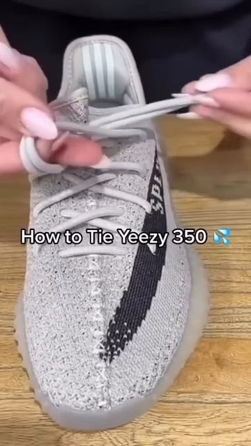 How To Tie Yeezy 350 | #tricks #tips #sneakers #yeezy #yeezy350 #shorts #