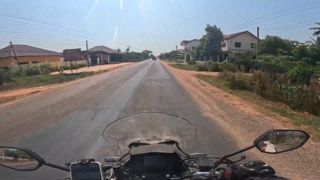 【4K】Laos Motorcycle Tour 6: Vang Vieng - Thakhek，First Time Being Charged A Toll.
