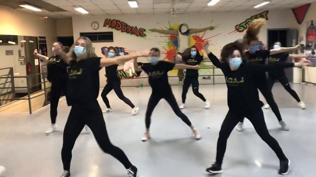 B9a0cb2dbb33704f551318330b18bbde