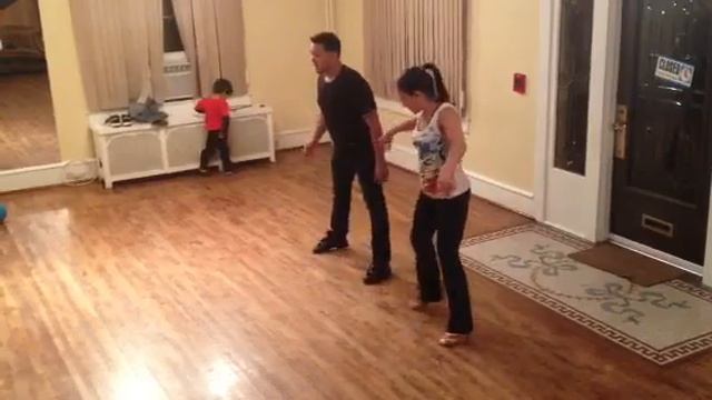 Daniel Sanchez Salsa On 2 Shines