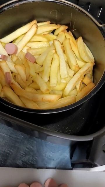 #shorts #reels #food #airfryer #cooking #potato #sausage   #egg #salchipapa