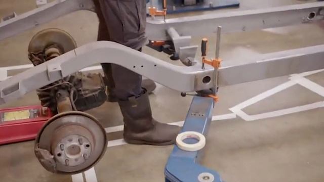 The New Engine Doesn't Fit Inside Ant's Chasis | Ant Anstead Master Mechanic