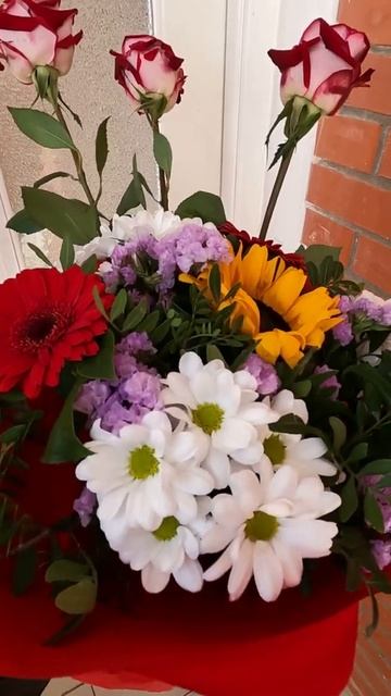 #10  - Дарите Женщинам Цветы, Подарок Жене и Дочкам к Празднику Святых Жен Мироносиц