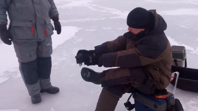 Зимняя рыбалк на Ст. Салтове с друзьями.
