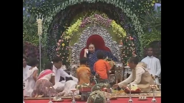 Левый канал.Очищение и питание вибрациями Шри Матаджи.(с голосовым сопровождением)