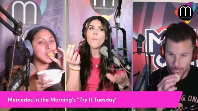 🇫🇷  Mercedes In The Morning's Try It Tuesday: The “Macarons From France” One