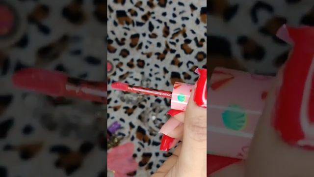 Lakmé Mini Matte Melt Lipstick | New Launch | Pink Foot | Red Boots | Inde Maroon | Beeinfluenzaa