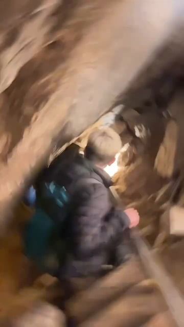 Casual Cave Exploring In KENTUCKY?! 😱 #nationalpark #mammothcave  #shorts #shortsvideo #usatravel