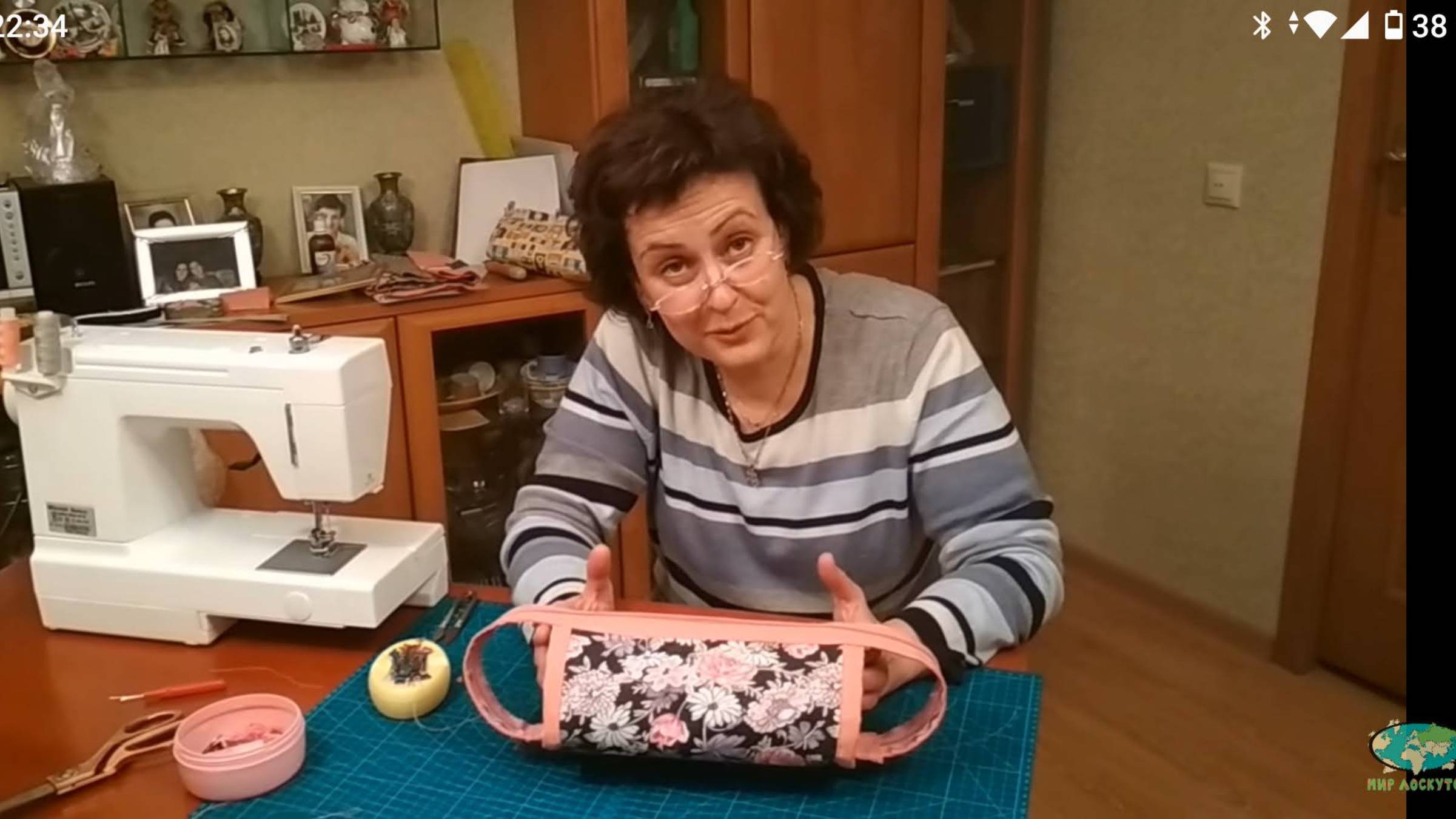 Шьем сумочку-косметичку с тремя кармашками