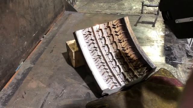 Лазерная очистка шинных пресс форм Pirelli