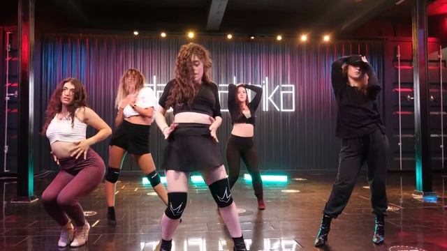 Tank When We _ High Heels Dance Choreography By Çağla Özcan