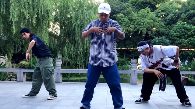 Jun Artshow Boogie Tie In Qiyuan,Haiyan,Zhejiang.