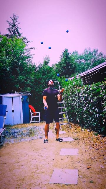 6 ball juggling