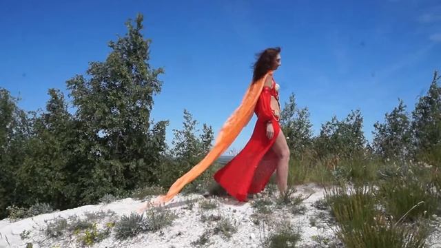 Red Shawl on Hill over Volga river