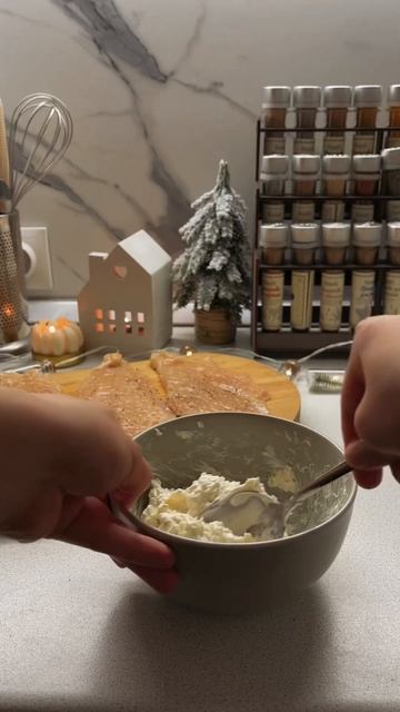 Куриные рулетики в беконе на Новогодний стол 🥓🎄рецепт в комментариях)