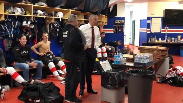 Раздевалка «Авангарда» после победы над «Йокеритом» 3:1