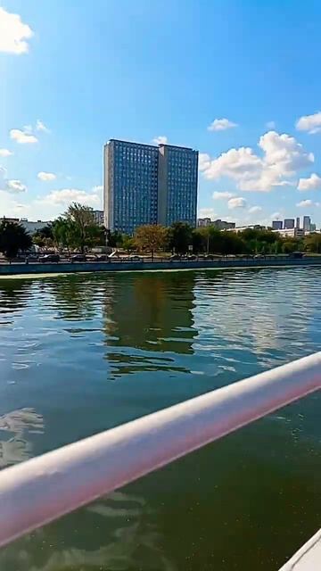 плыву за 95р на корабле по Москве реке опять, кто со мной потом хочет,пишите