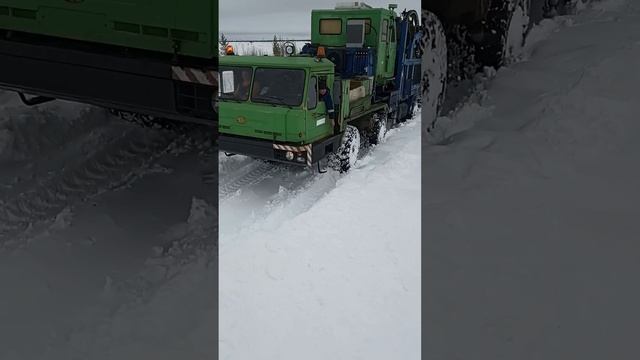 Уран-30  40 тонн на зимнике, часть 3 #ямал #зимняядорога
