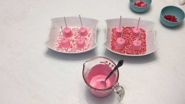 How To Make Delicious Valentine Marshmallow Pops