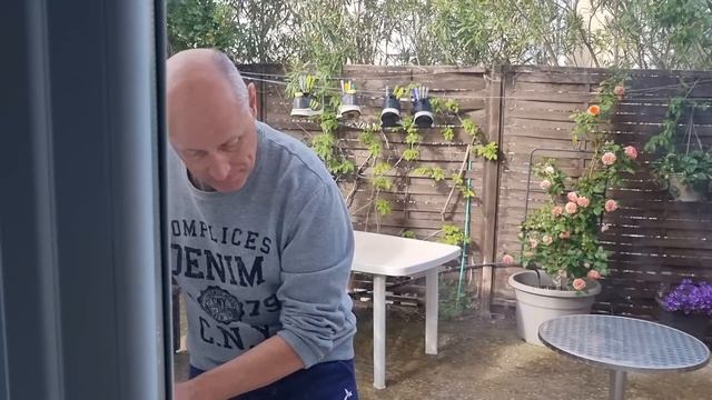 На Душе Паршиво, но Жизнь Продолжается. Помощь от Блогеров. Хозяйственный Муж. Любимое Кафе