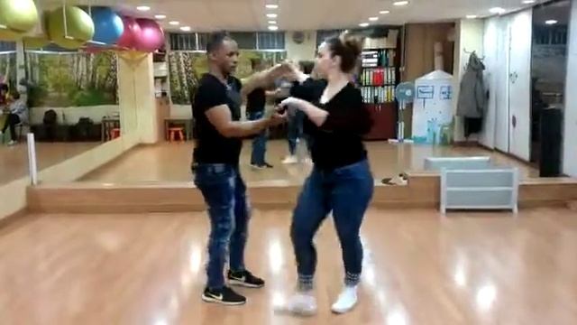 Figuras 80 Complicado, Sombrero Complicado, 75, 73 Y El Malo Michael & Neilys Salsa Cubana