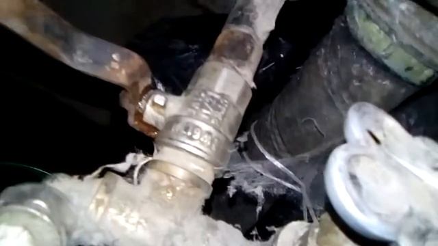 Крант пускает воду