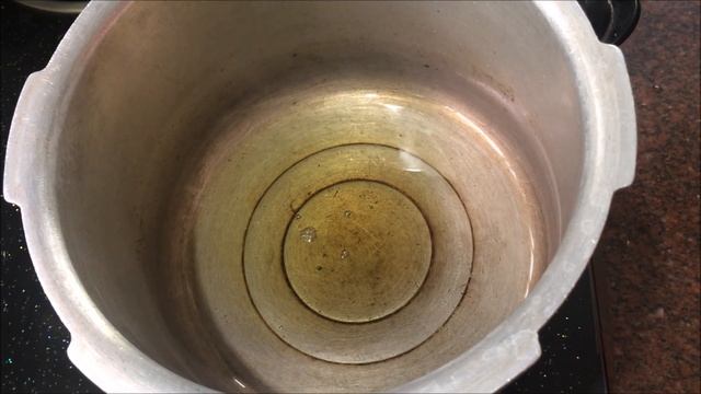 Nattu Kozhi Kuzhambu / Country Chicken Gravy In Tamil Using Pressure Cooker