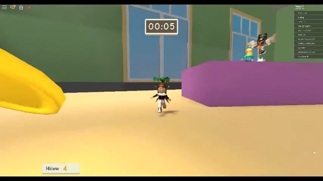 Прятки в роблокс! МЕНЯ НАЗЫВАЮТ НУБОМ!