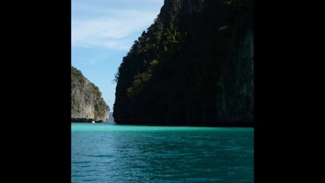 Approaching Phi Phi Island
