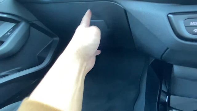 【内装レビュー】最新のBMW1シリーズは進化を遂げていた・・・