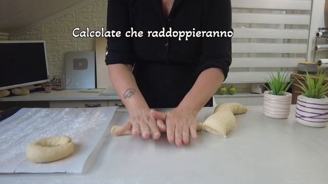 CIAMBELLE SOFFICI FRITTE Con Lo Zucchero 🍩 Impasto FACILE Con I Fiocchi Di Patate 🥔